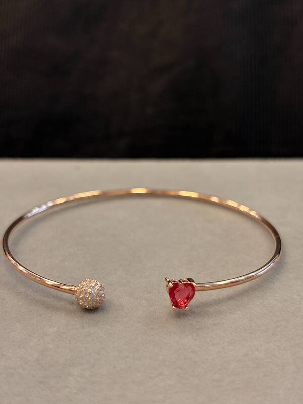 Silver white red stone with rosegold finish