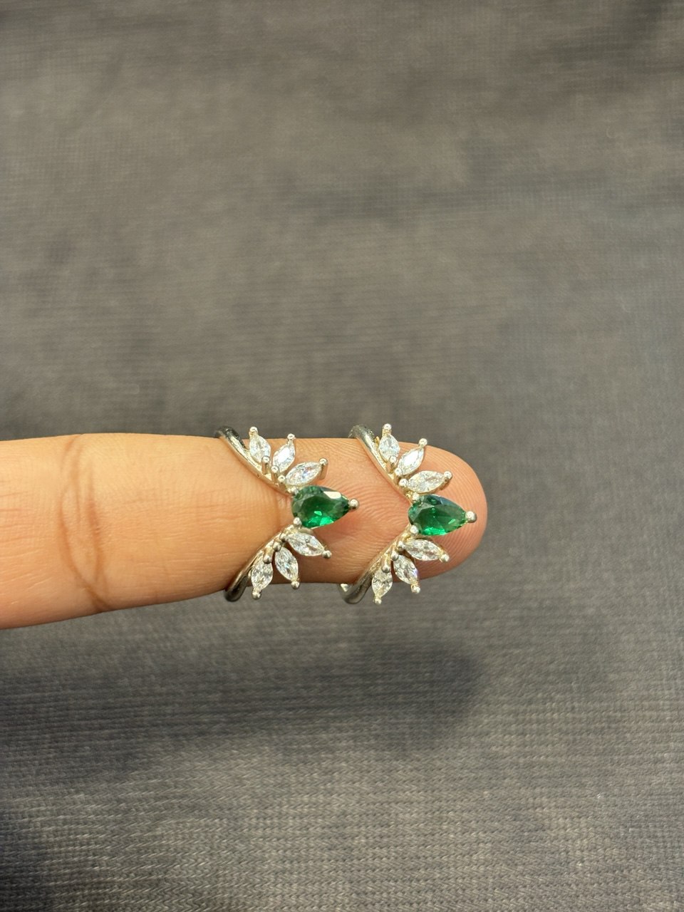 Silver with green toe ring