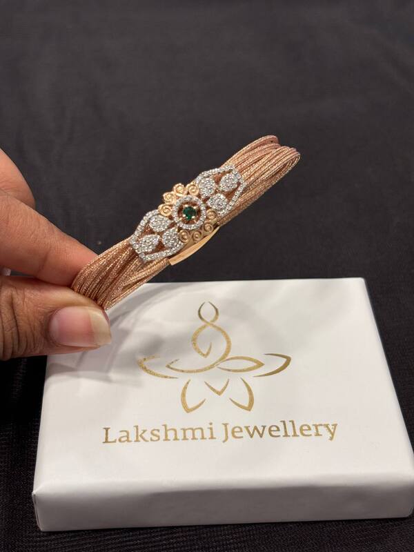 Silver single green magentic cuff with rosegold finish