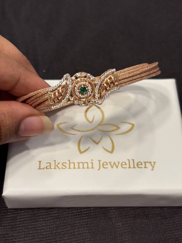 Silver round magnetic cuff with rosegold finish