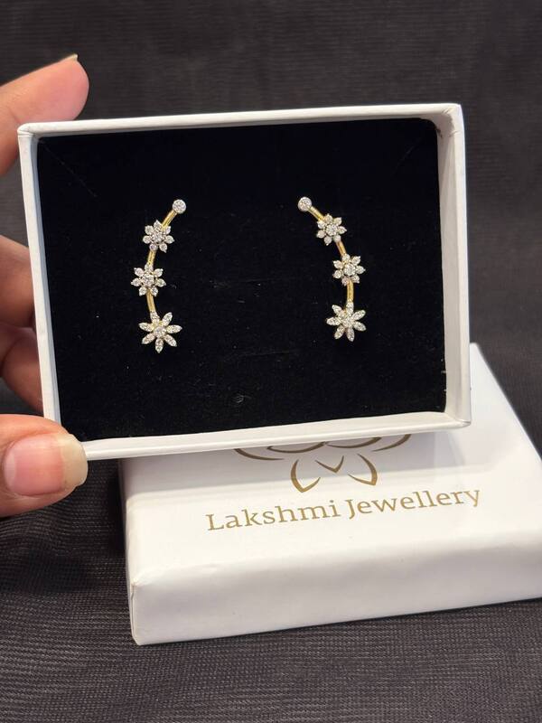 Silver three flower ear cuff with rosegold finish