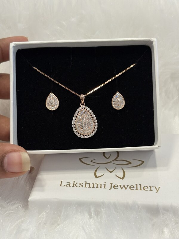 Silver regalia pendant set with rosegold finish