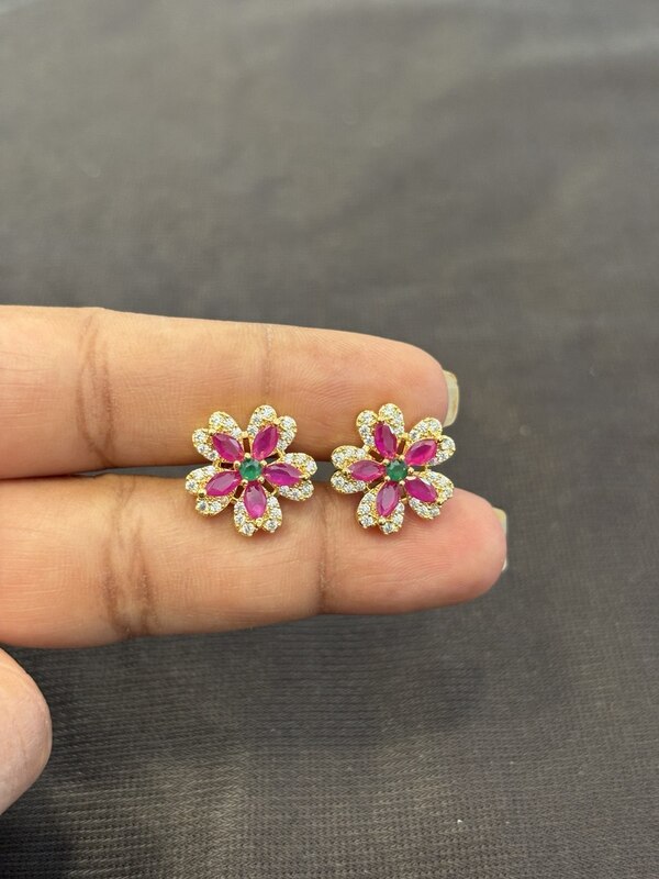 Silver poomira stud with gold finish