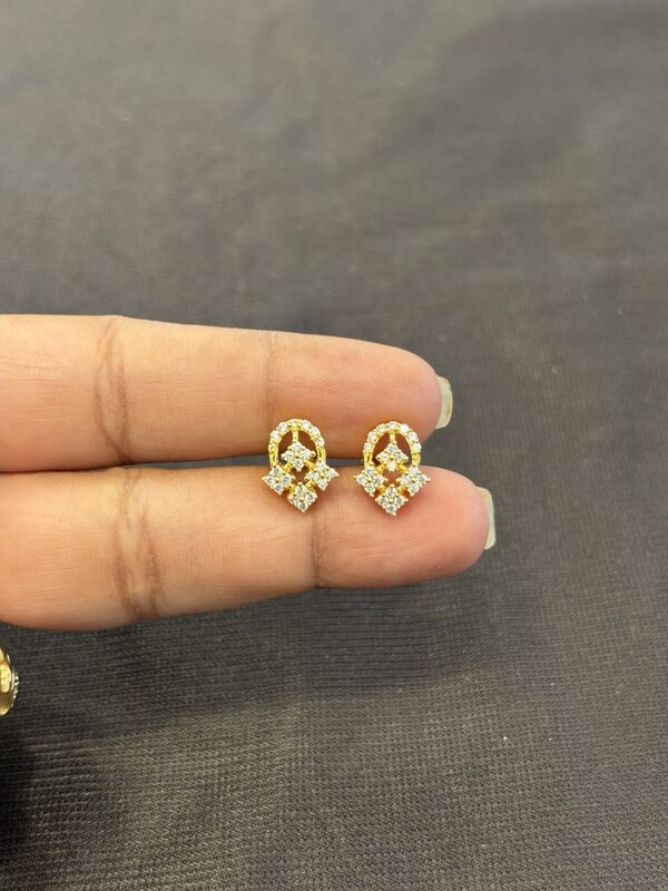 Silver Quadra stud with gold finish