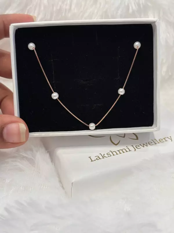 Silver shine pearl chain with rosegold finish