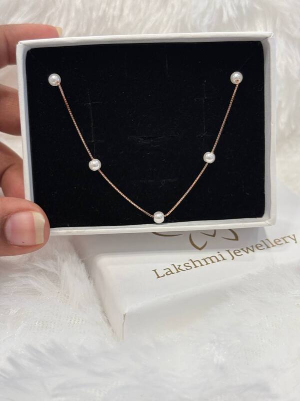 Silver shine pearl chain with rosegold finish
