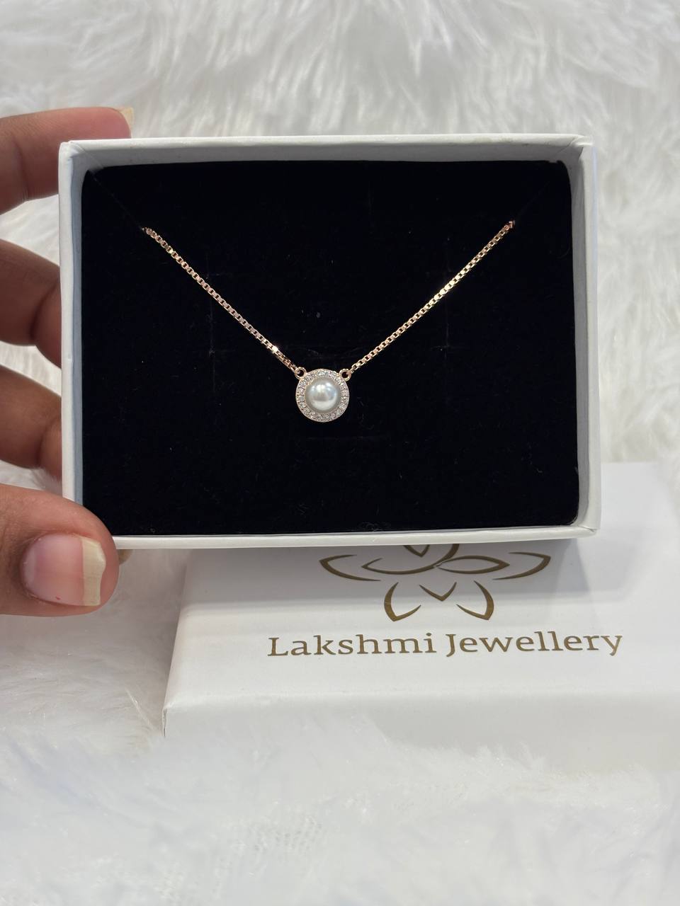 Silver pearl round chain with rosegold finish