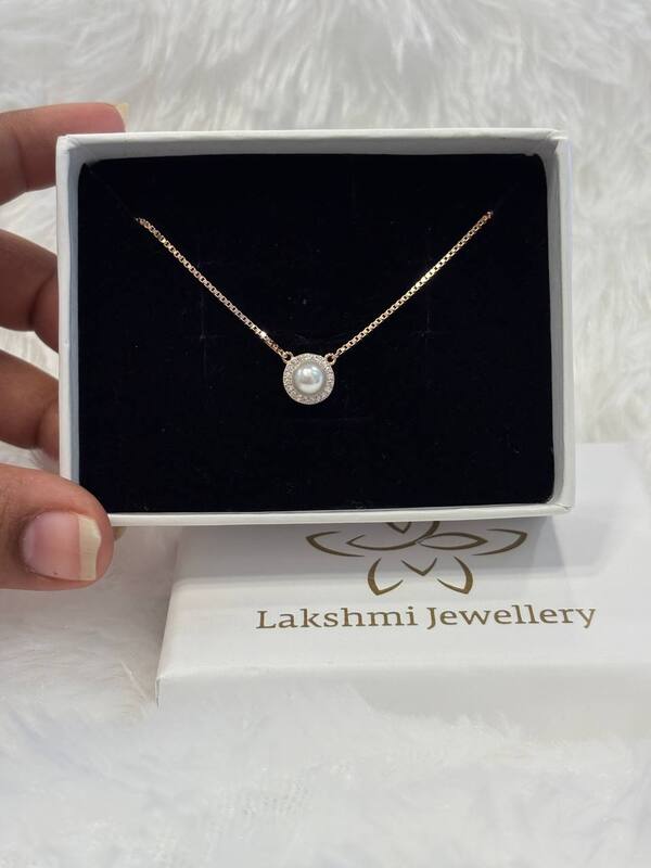 Silver pearl round chain with rosegold finish