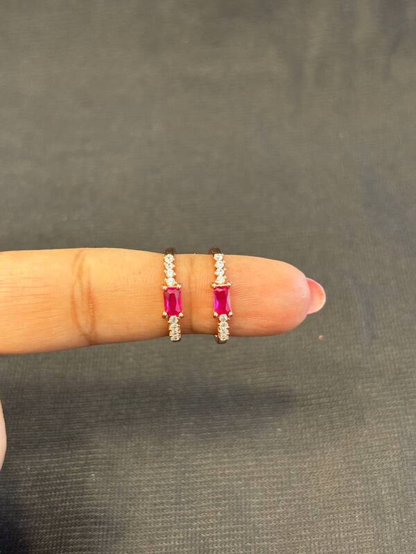 Silver ruby square toe ring with rosegold finish