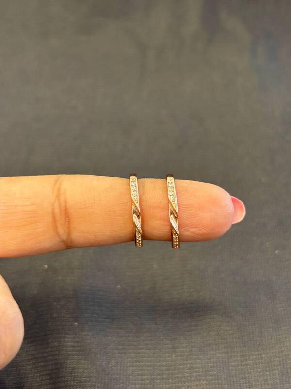 Silver twisted toe ring with rosegold finish