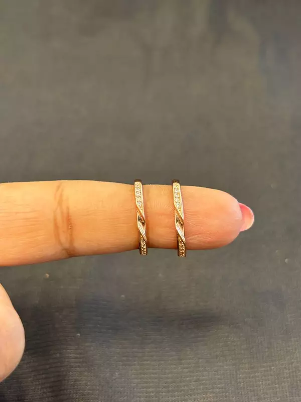 Silver twisted toe ring with rosegold finish