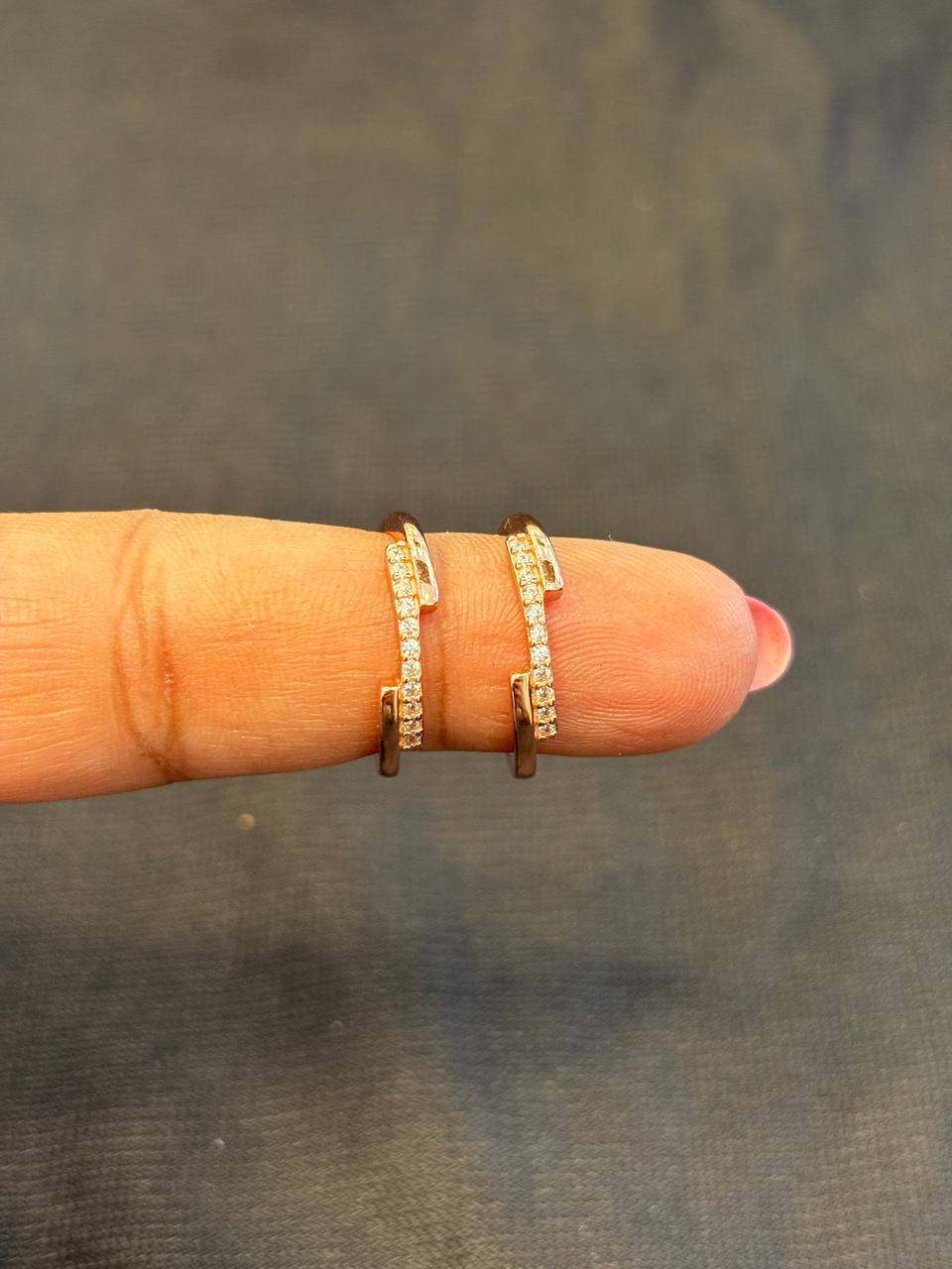 Silver thamizhi toe ring with rosehgold finish