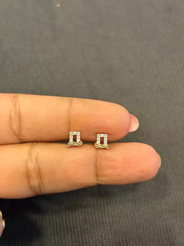 Silver wall second stud with rosegold finish