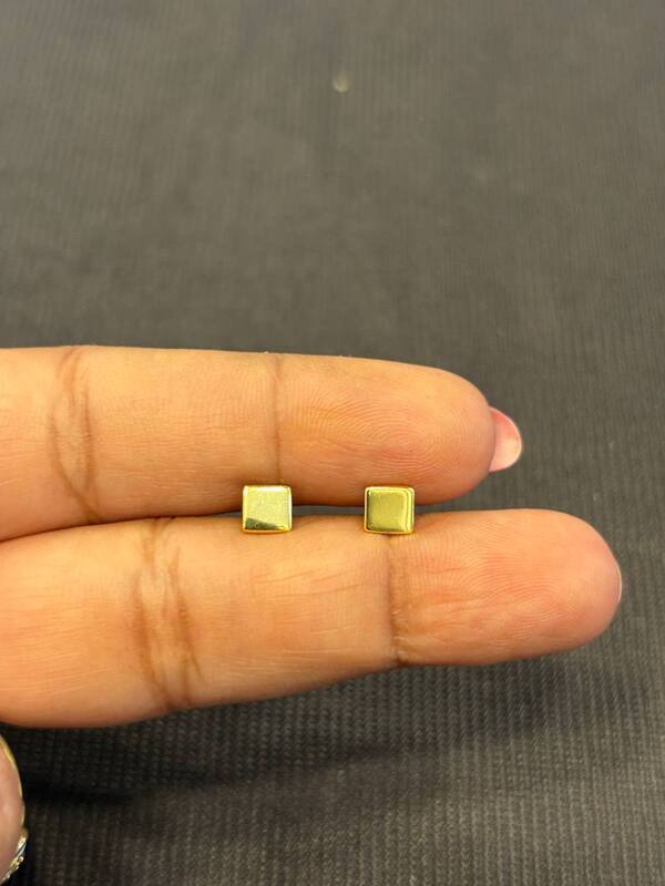 Silver square second stud with gold finish