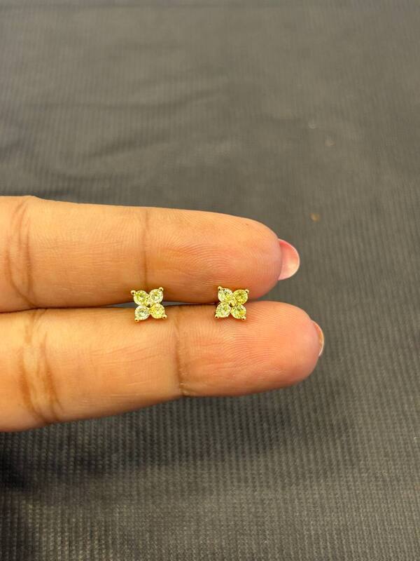 Silver yellow square second stud with gold finish