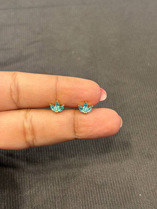 Silver tri blue second stud with gold finish