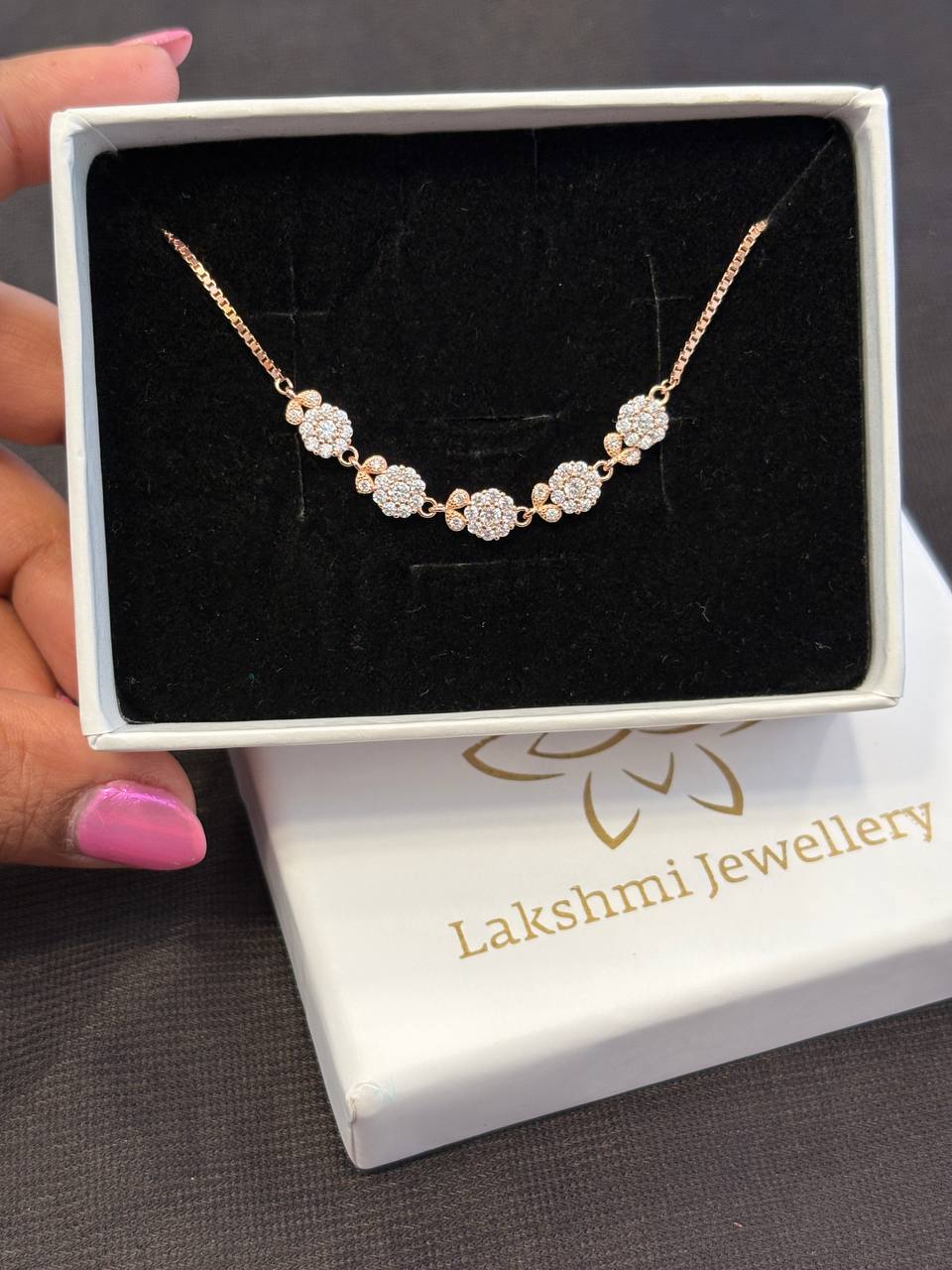 Silver round bracelet with rosegold finish