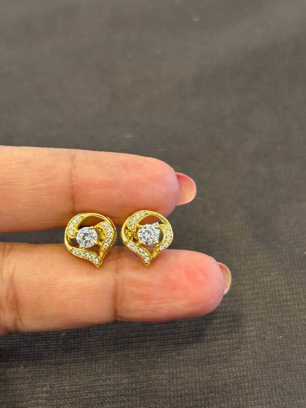 Silver velpon stud with gold finish