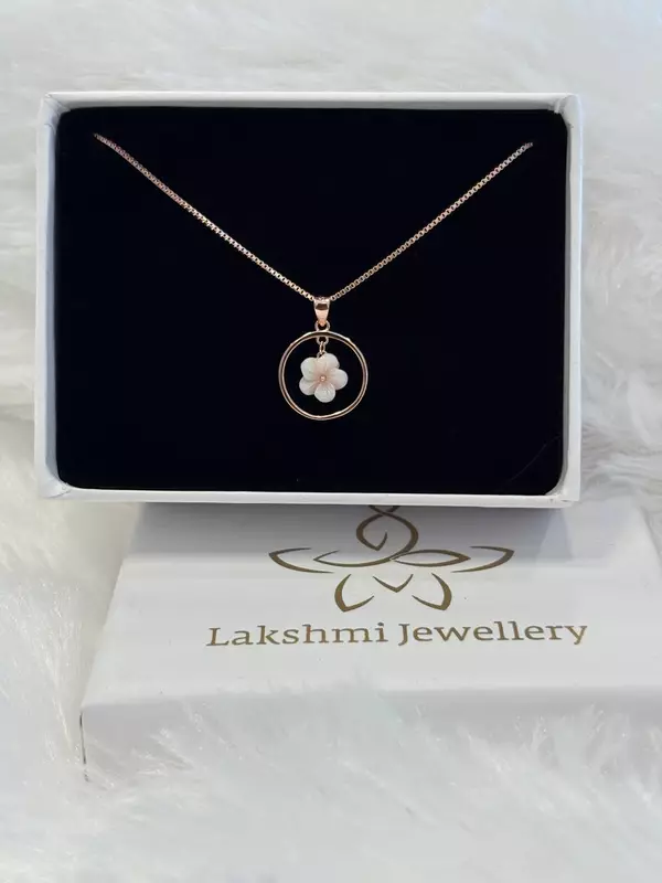 Silver tamira chain with rosegold finish