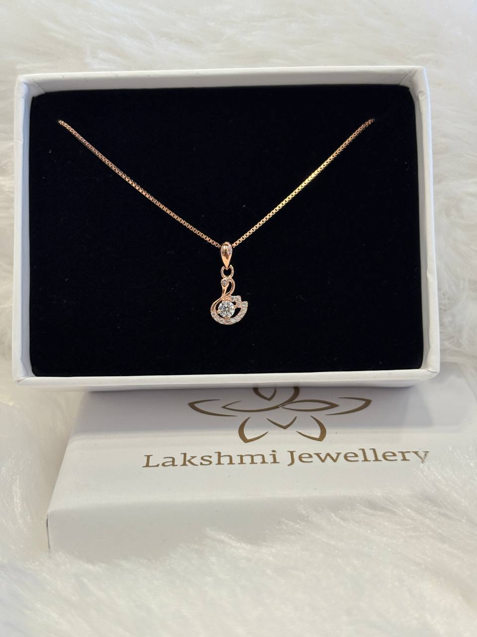 Silver swan magic chain with rosegold finish
