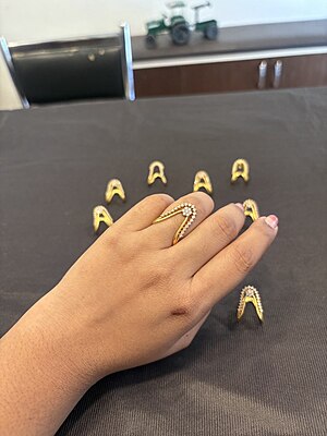 Sliver traditional vangi ring with gold finish