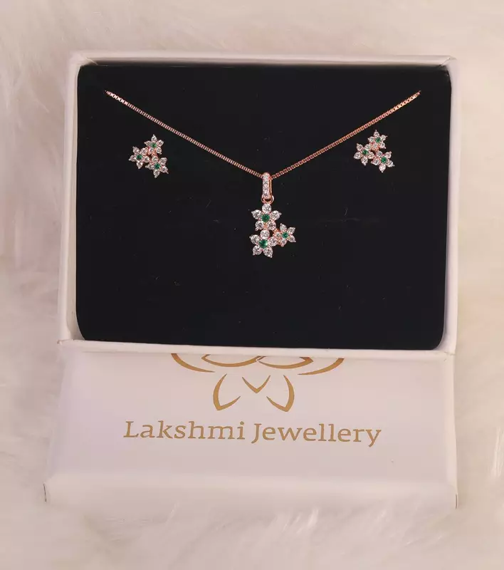 Silver sempon green pedant set with rosegold finish