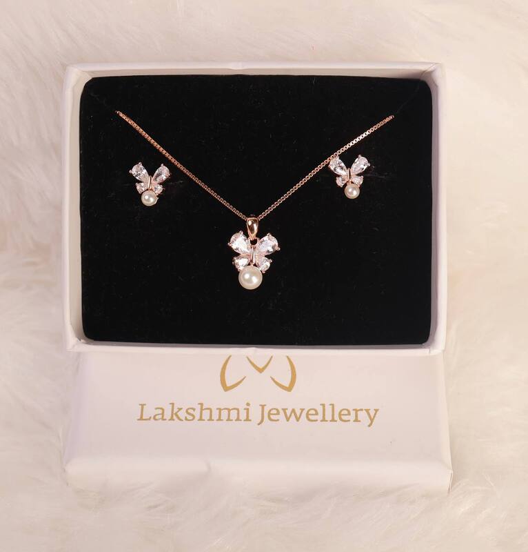 Silver pearl butterfly pedanrt set with rosegold finish