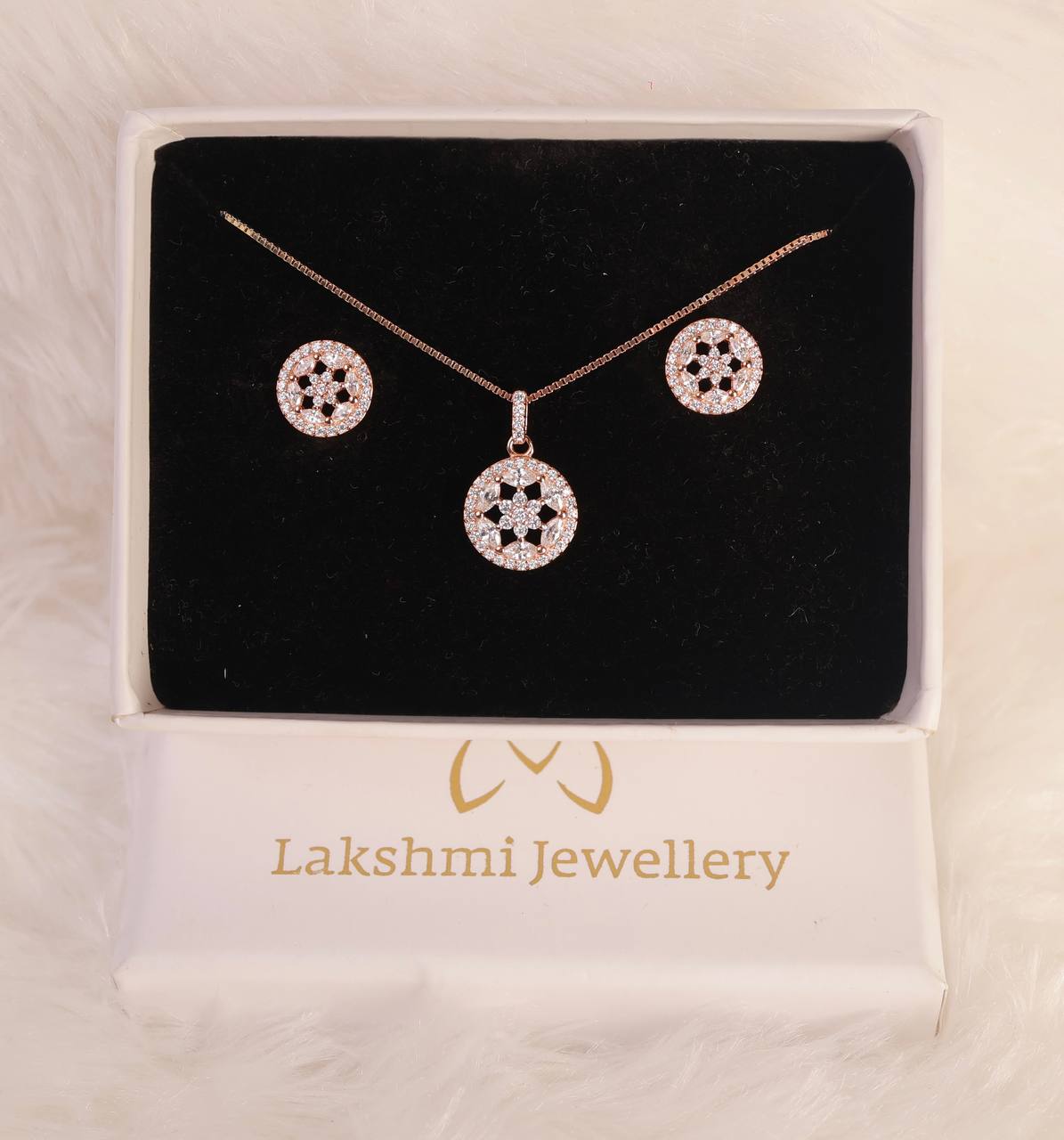 Silver white chakra pendant set rosegold finish