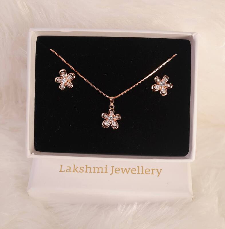 Silver mullai pendant set with rosegod finish