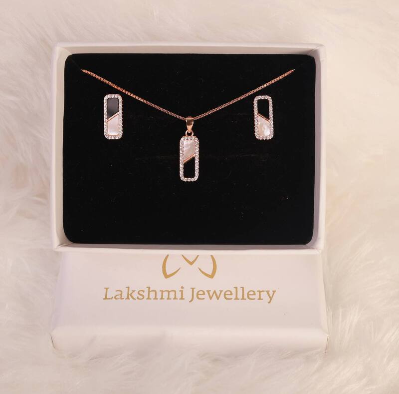 Silver black duo pendant set with rosegold finish
