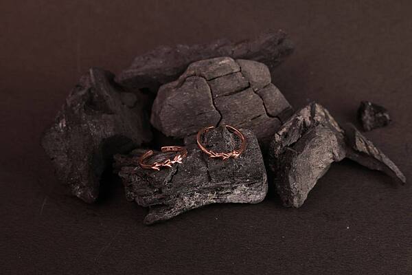 Silver raga toe ring with rosegold finish