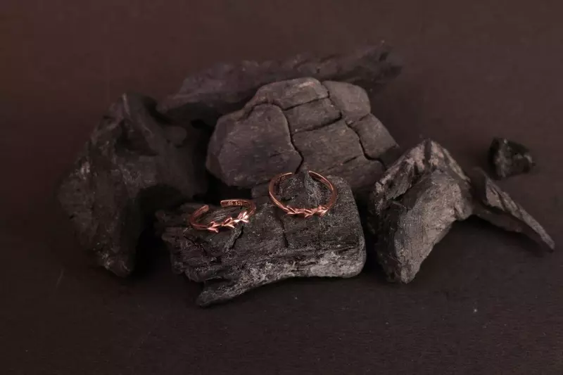 Silver raga toe ring with rosegold finish