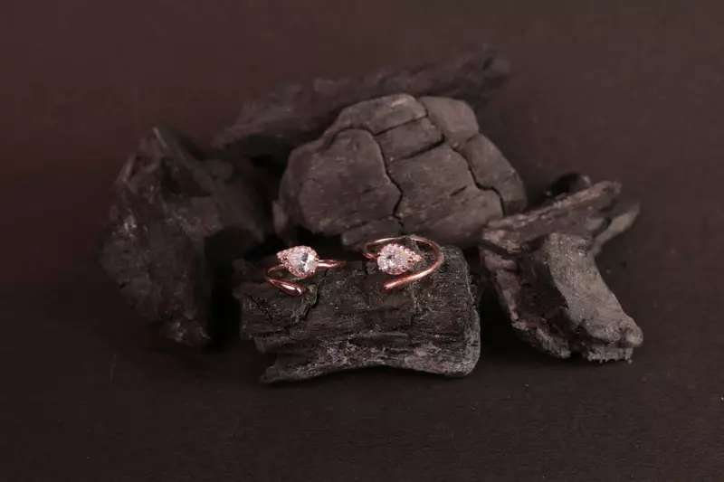 Silver raha toe ring with rosegold finish