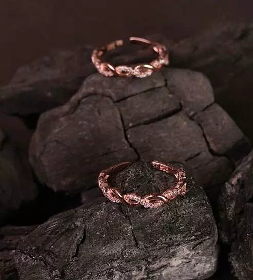 Silver mangala toe ring with rosegold finish