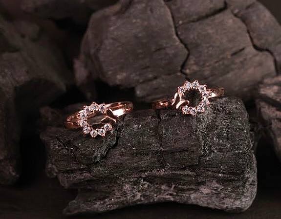 Silver butter toe ring with rosegold finish