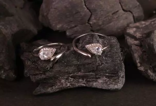 Silver raha toe ring