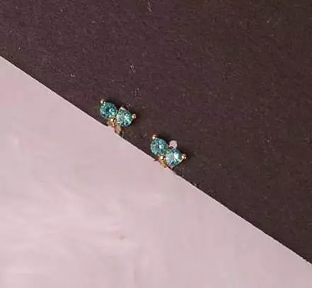 Silver pillai blue second stud with gold finish