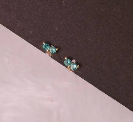 Silver pillai blue second stud with gold finish