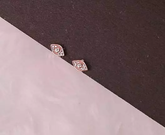 Silver eye1 second stud with rosegold finish