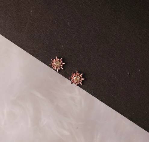 Silver yellow second stud set with rosegold finish