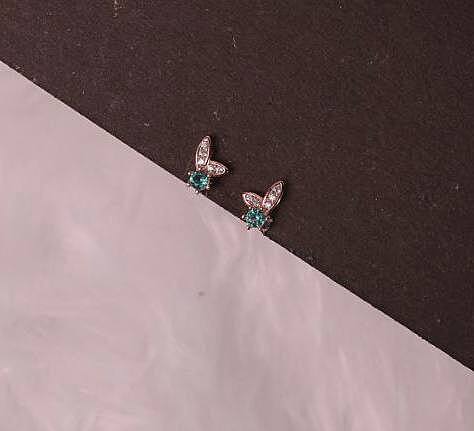 Silver bunny blue second stud with rosegold finish