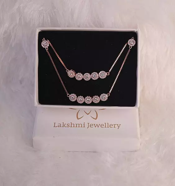 Siver five stobe anklet with rosegold finish