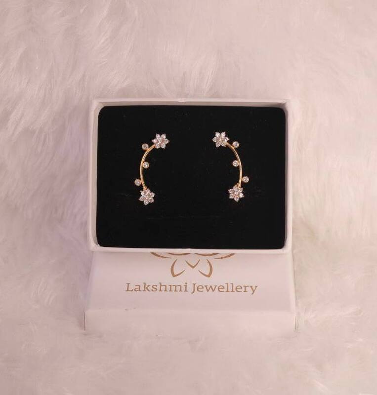 Silver double flower ear cuff with gold finish