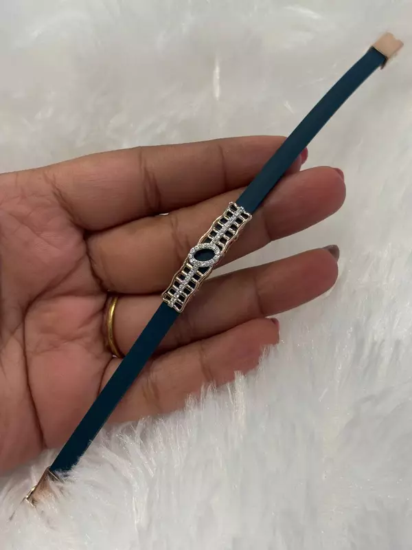 Silver green oval unisex band with rosegold finish