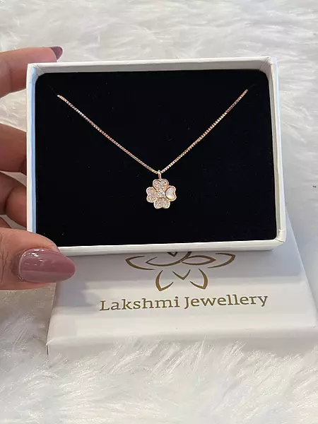 Silve malar pendant chain with rosegold finish