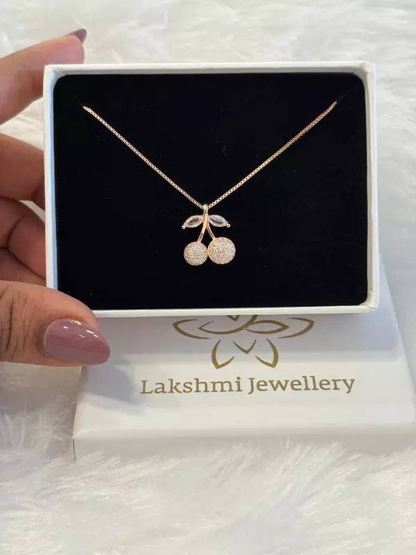 Silver sahana pendant chain with rosegold finish