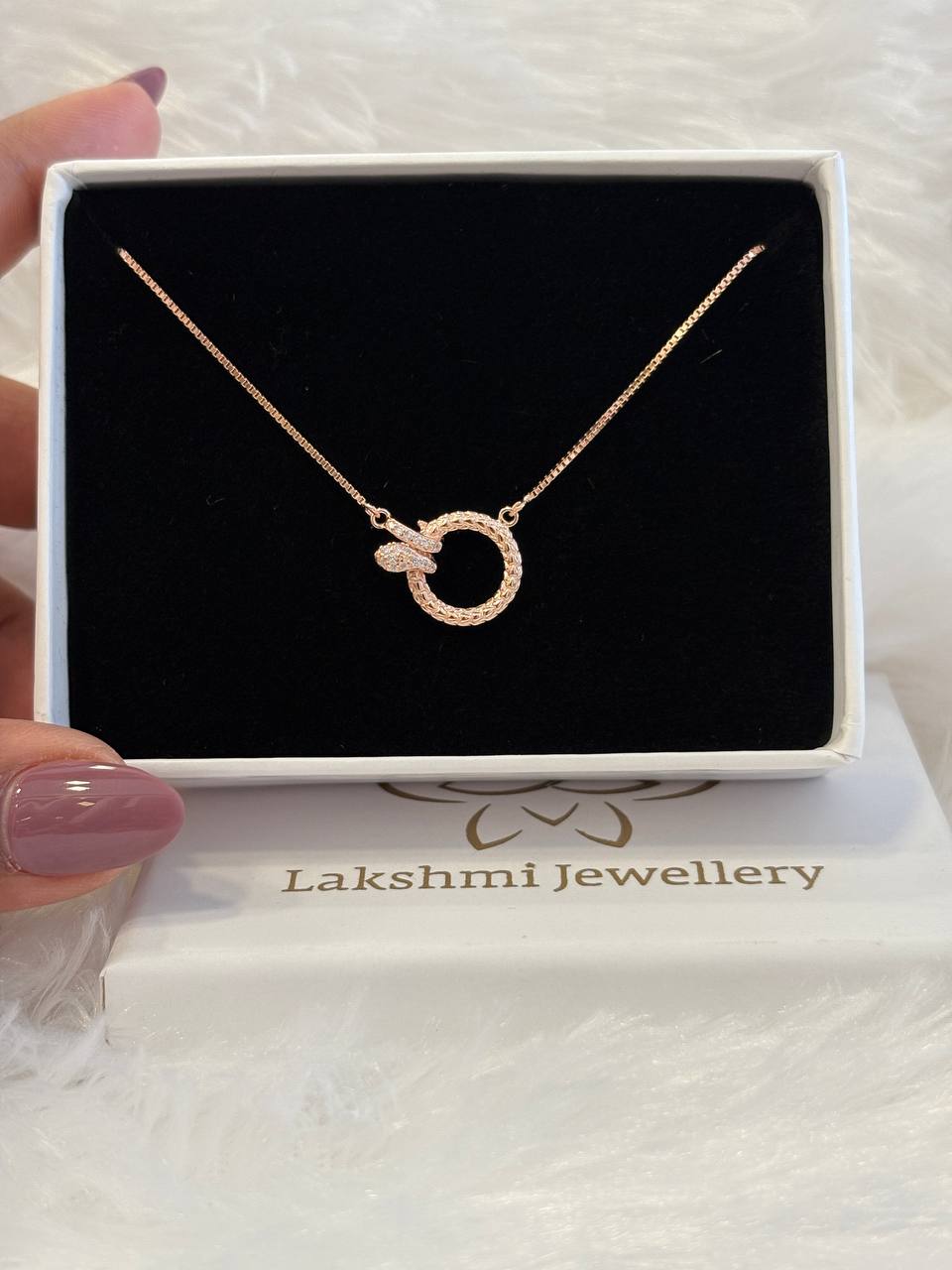 Silver dharshika pendant chain with rosegold finish