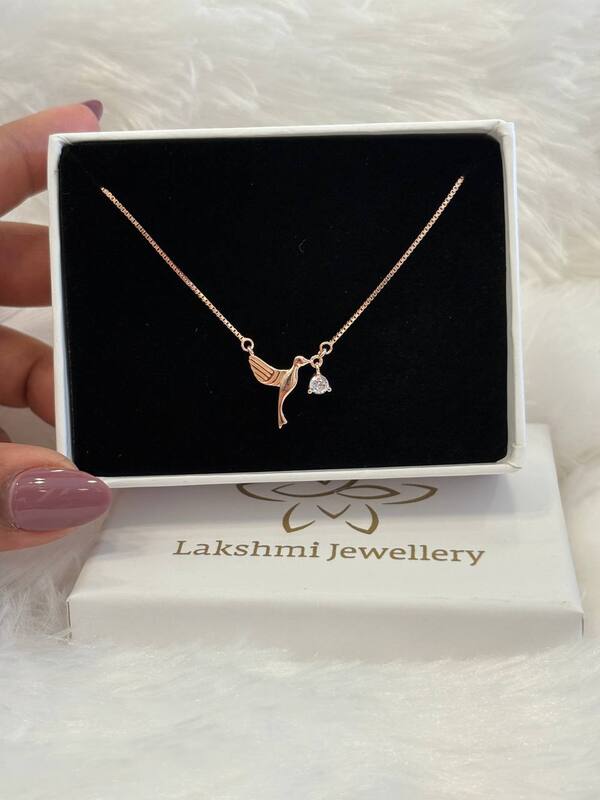 Silver paravai pendant chain with rosegold finish