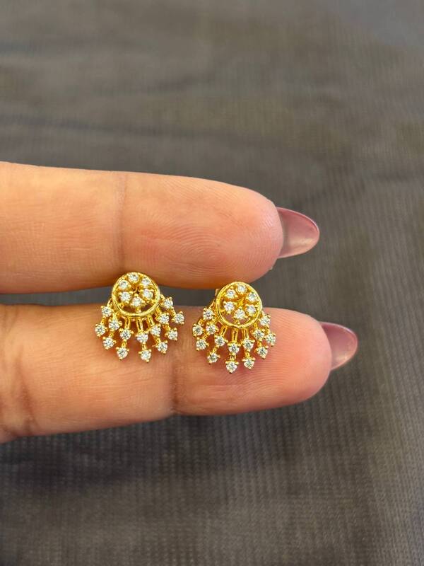 Silver tharigai stud with rosegold finish