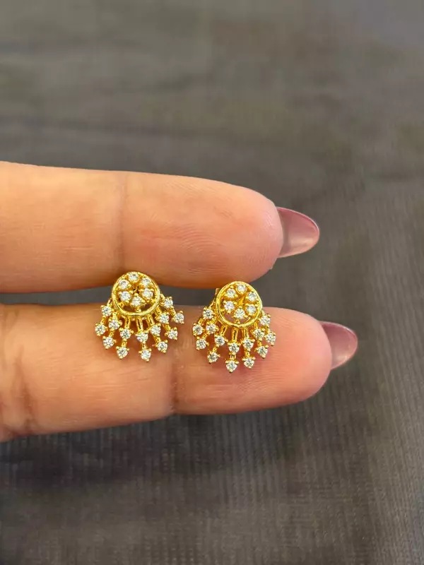 Silver tharigai stud with rosegold finish